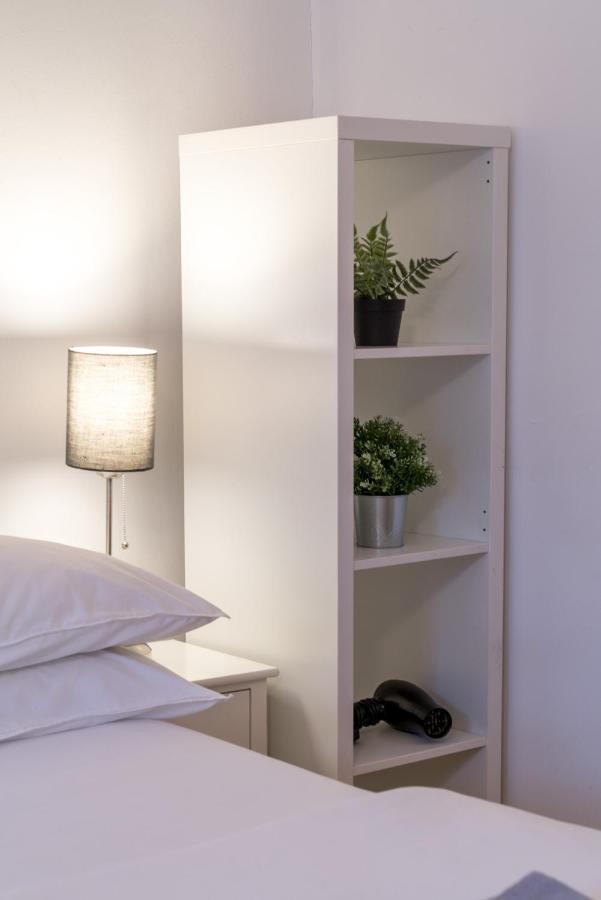 לונדון Soho & Covent Garden Apartment, Sleeps 3 מראה חיצוני תמונה