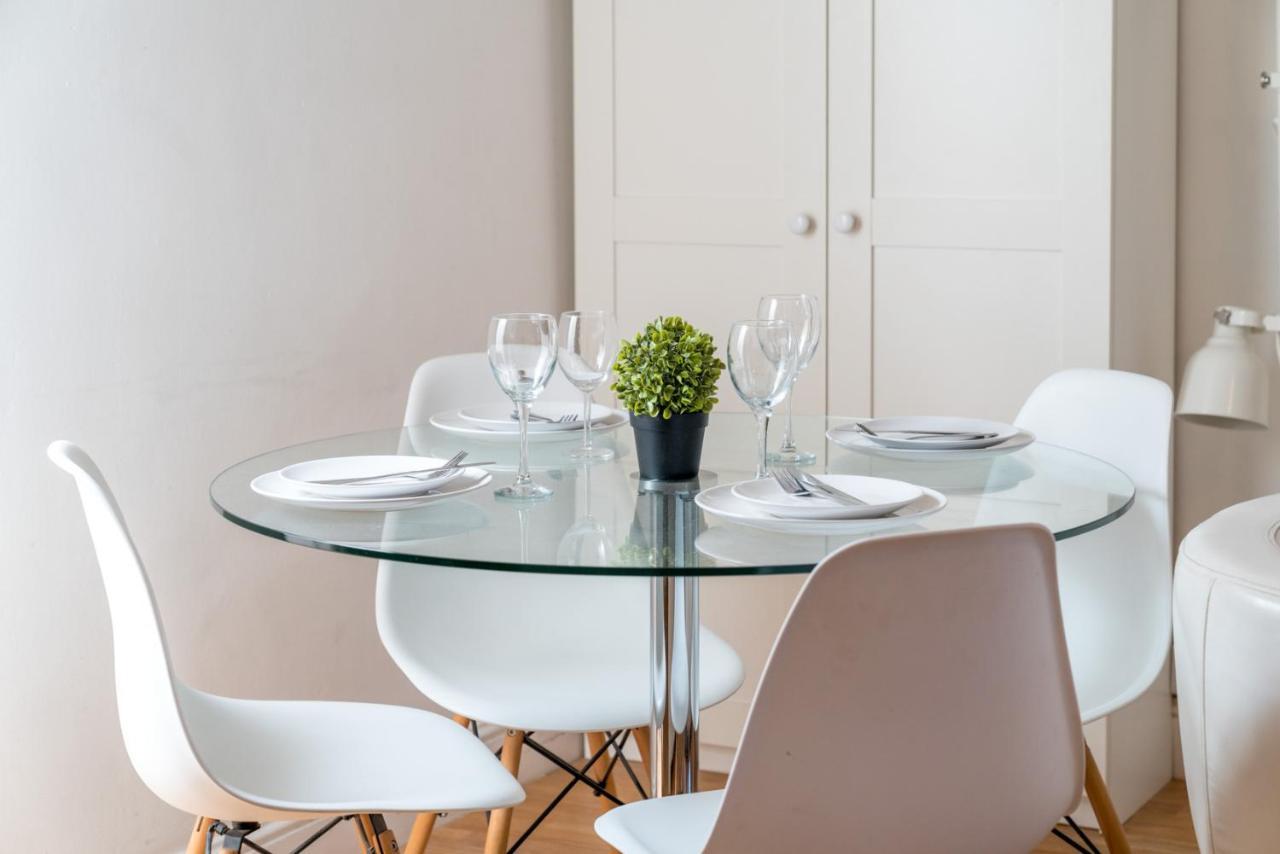 לונדון Soho & Covent Garden Apartment, Sleeps 3 מראה חיצוני תמונה