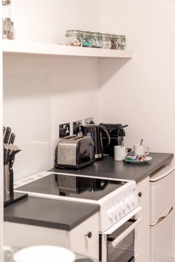 לונדון Soho & Covent Garden Apartment, Sleeps 3 מראה חיצוני תמונה