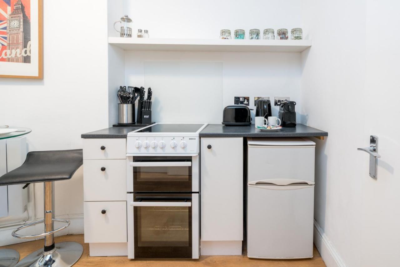 לונדון Soho & Covent Garden Apartment, Sleeps 3 מראה חיצוני תמונה